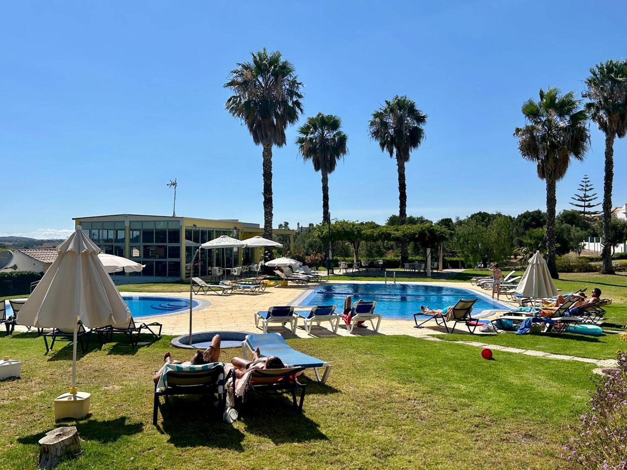 Apartamentos Santa Teresinha Alvor Luaran gambar