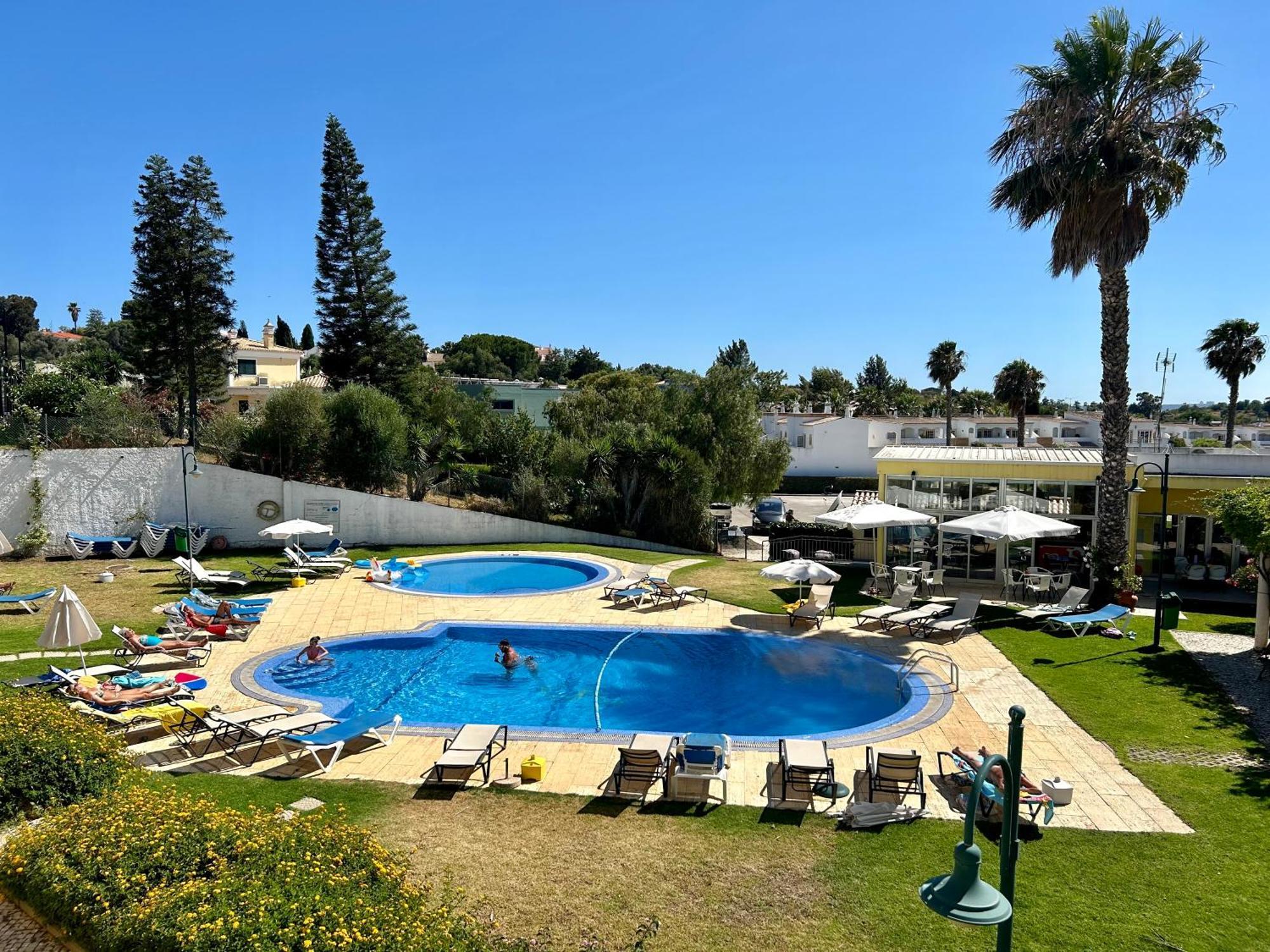 Apartamentos Santa Teresinha Alvor Luaran gambar