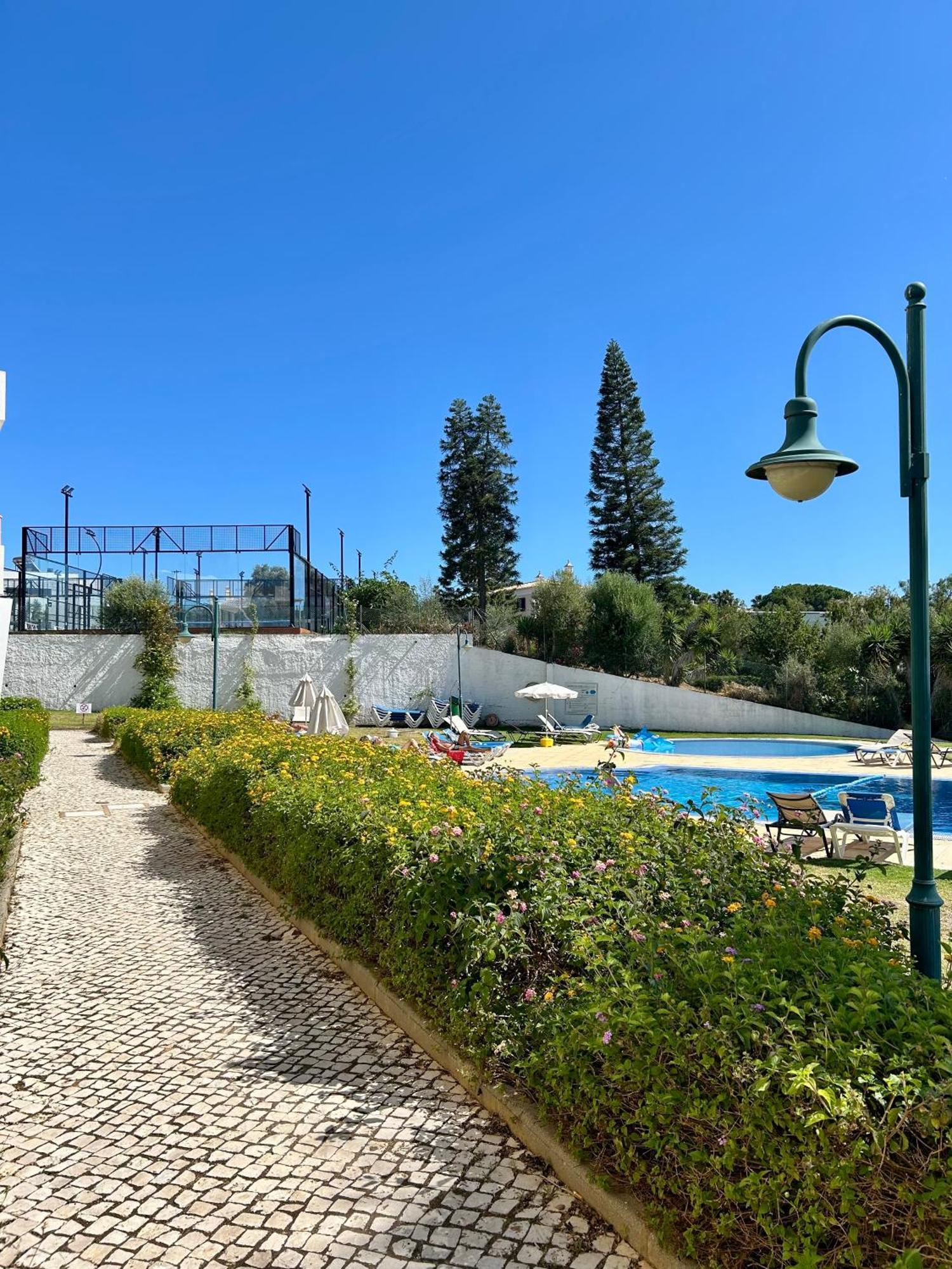 Apartamentos Santa Teresinha Alvor Luaran gambar