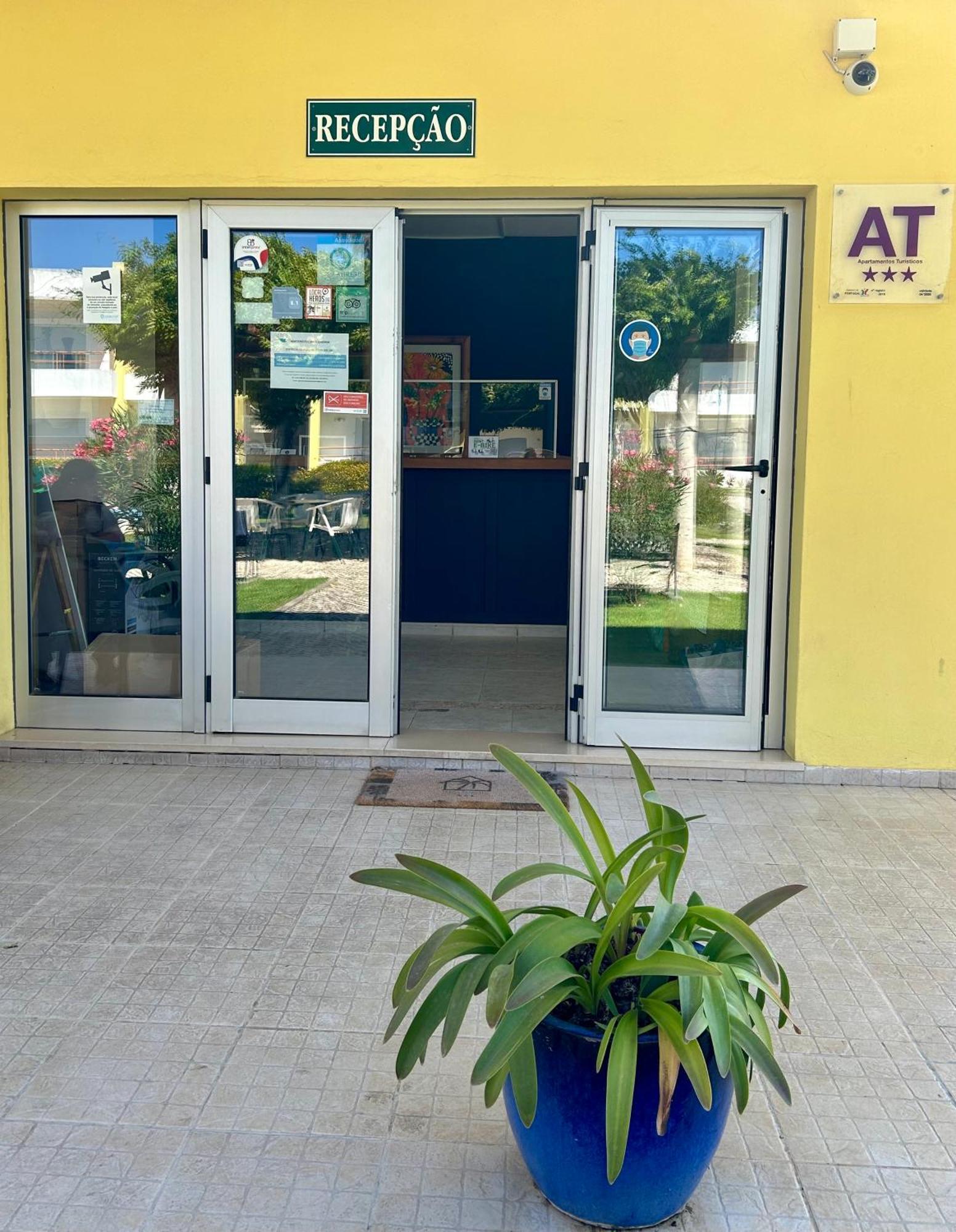 Apartamentos Santa Teresinha Alvor Luaran gambar