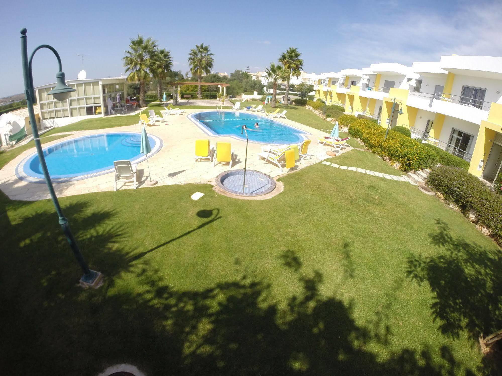 Apartamentos Santa Teresinha Alvor Luaran gambar