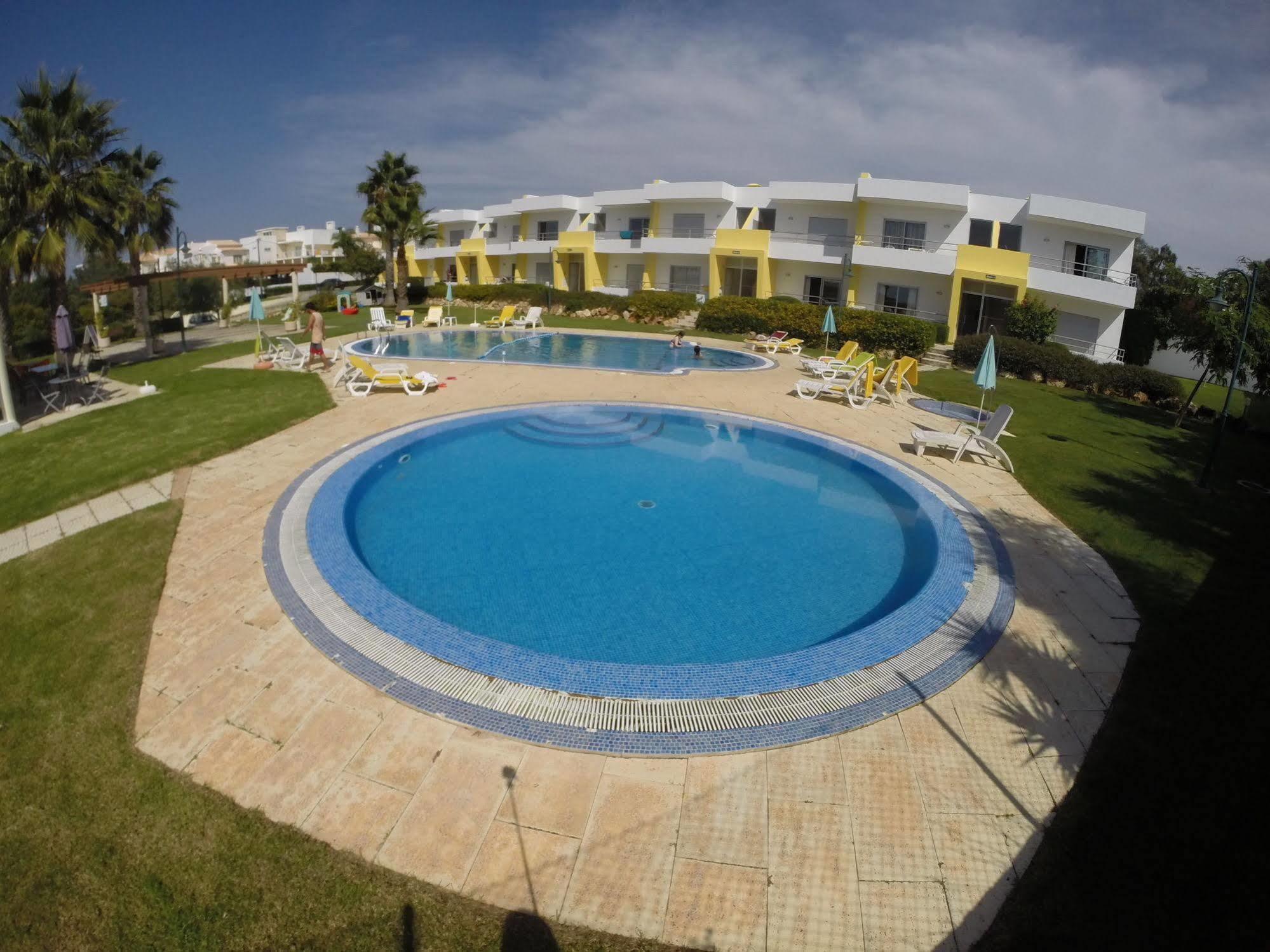 Apartamentos Santa Teresinha Alvor Luaran gambar